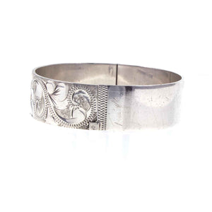 Vintage Sterling Silver Engraved Hinged Solid Bangle - Angle