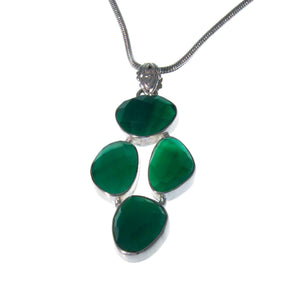 Vintage Faceted Emerald Green Onyx Pendant and Chain 01