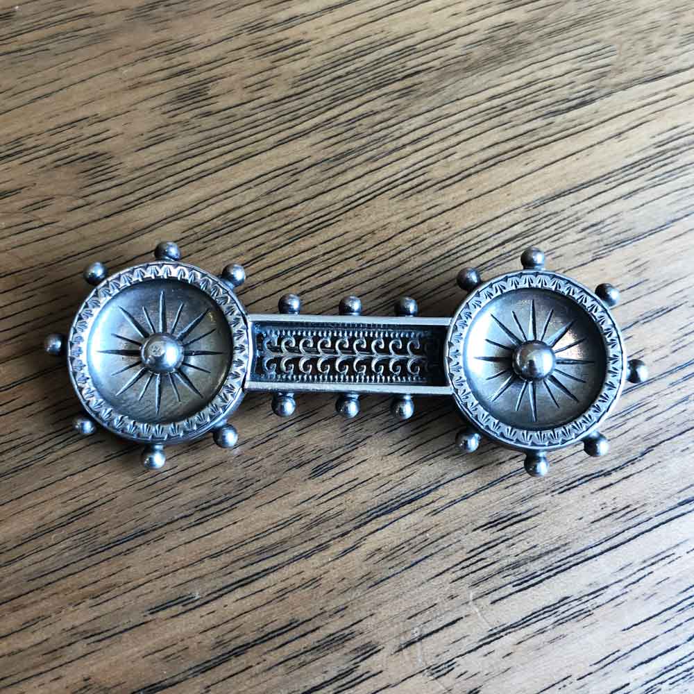 Aesthetic Period Victorian Brooch. Circa 1890’s