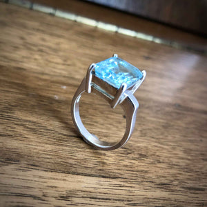 Vintage Silver Large Synthetic Emerald Cut Aquamarine Solitaire Statement Ring Wooden Background
