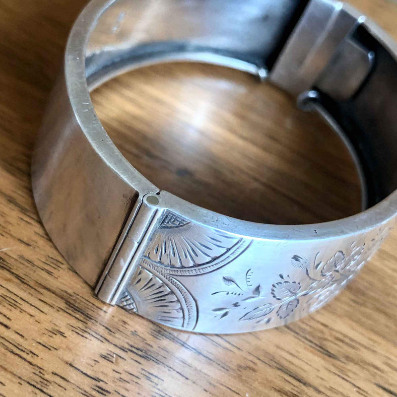 Victorian Sterling Silver Hinged Bangle with Floral  Engraving with Strong Working Hinge