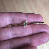 Edwardian 15ct Gold Peridot & Pearl Bar Brooch in Hand