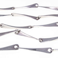 Close up of Links of Modernist Hammered Sterling Silver Linked Necklace - Jewellery Hound Vintage Jewellery