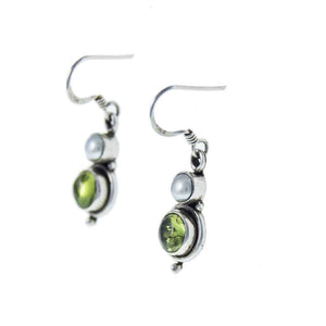 Jewellery Hound Earrings Vintage Pair of Silver Peridot and Pearl Drop Earrings